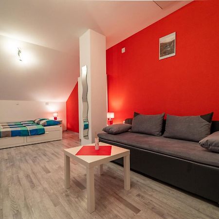 Studio Apartments Ante Rakovica Eksteriør bilde