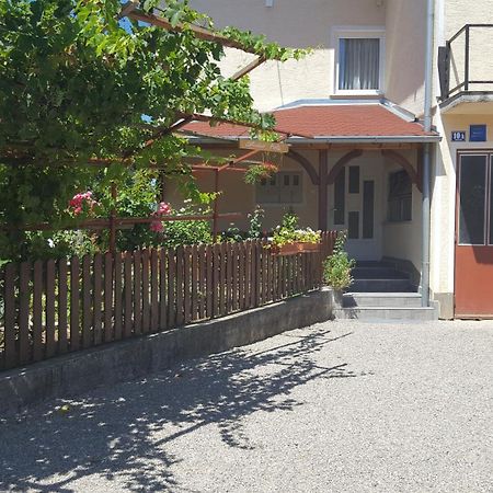 Studio Apartments Ante Rakovica Eksteriør bilde