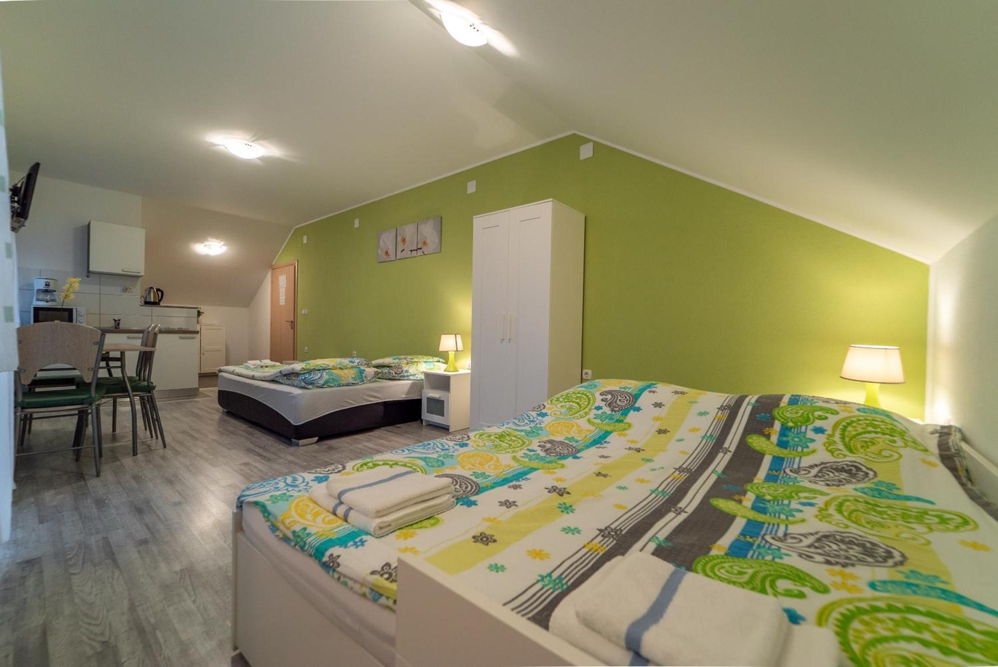 Studio Apartments Ante Rakovica Eksteriør bilde