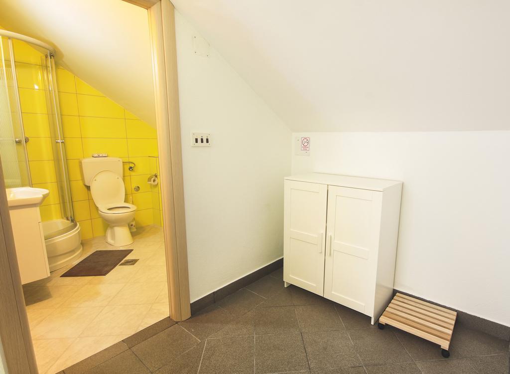 Studio Apartments Ante Rakovica Eksteriør bilde